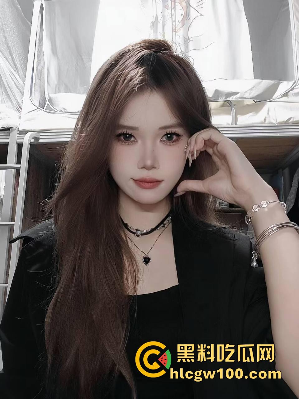 富豪千金白虎逼反差婊视频流出,清纯颜值啪啪狂热,9分17秒清晰对白,性爱画面绝了这反差谁受得了?