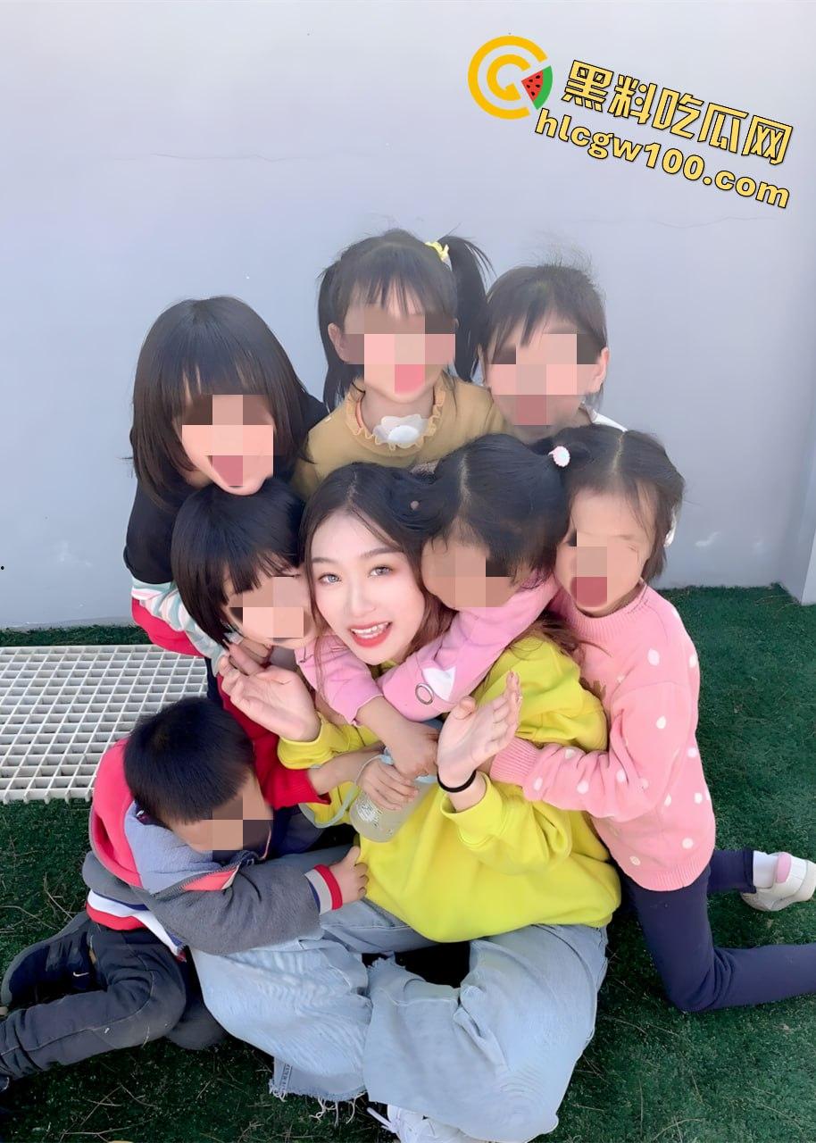 “三不娶”之宁夏中宁阳光幼儿园幼师【杜婧婧】,被网友调教在宿舍展示美腿骚穴福利视频流出