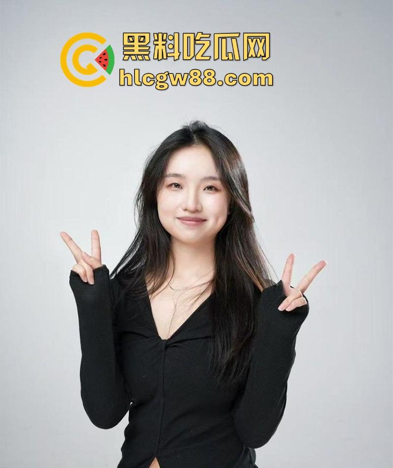 中国传媒大学【白洁】研究生情侣性爱视频曝光 各种舔屌卖骚 无套做爱中出 反差感爆棚!