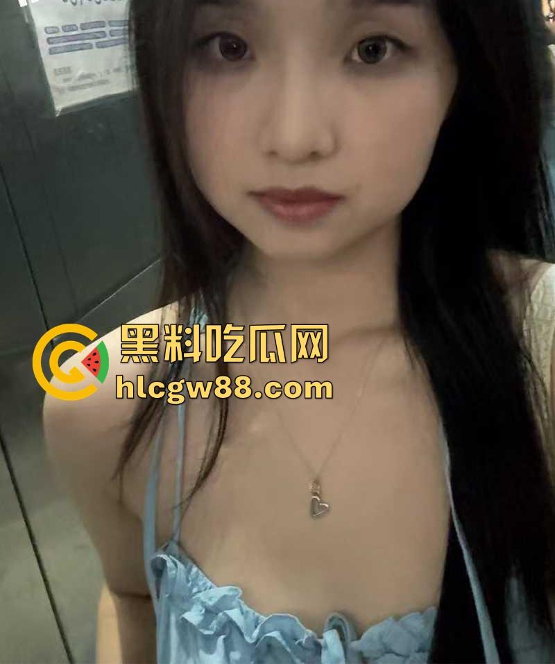 中国传媒大学【白洁】研究生情侣性爱视频曝光 各种舔屌卖骚 无套做爱中出 反差感爆棚!