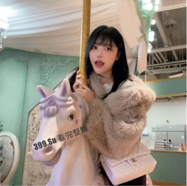 #韩国 AfreecaTV 性感擦边舞蹈主播  #朴罗熙 罕见金主福利 录露乳短片   这是要下海的征兆吗