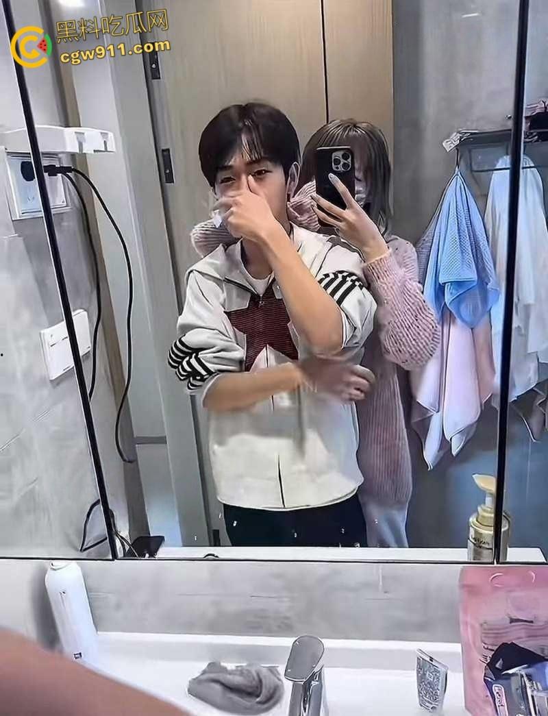 抖音340万粉网红【少涵】自曝猛料,男友伍六七出轨操女粉,无套内射女粉为其打胎,做爱视频曝光实锤无疑!