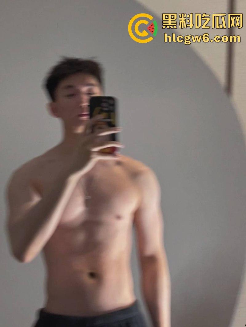 抖音知名健身男博主【耿嘉宏】被曝靠抖音吸粉操粉 因器大活好 众多女粉丝主动投怀送抱求操!