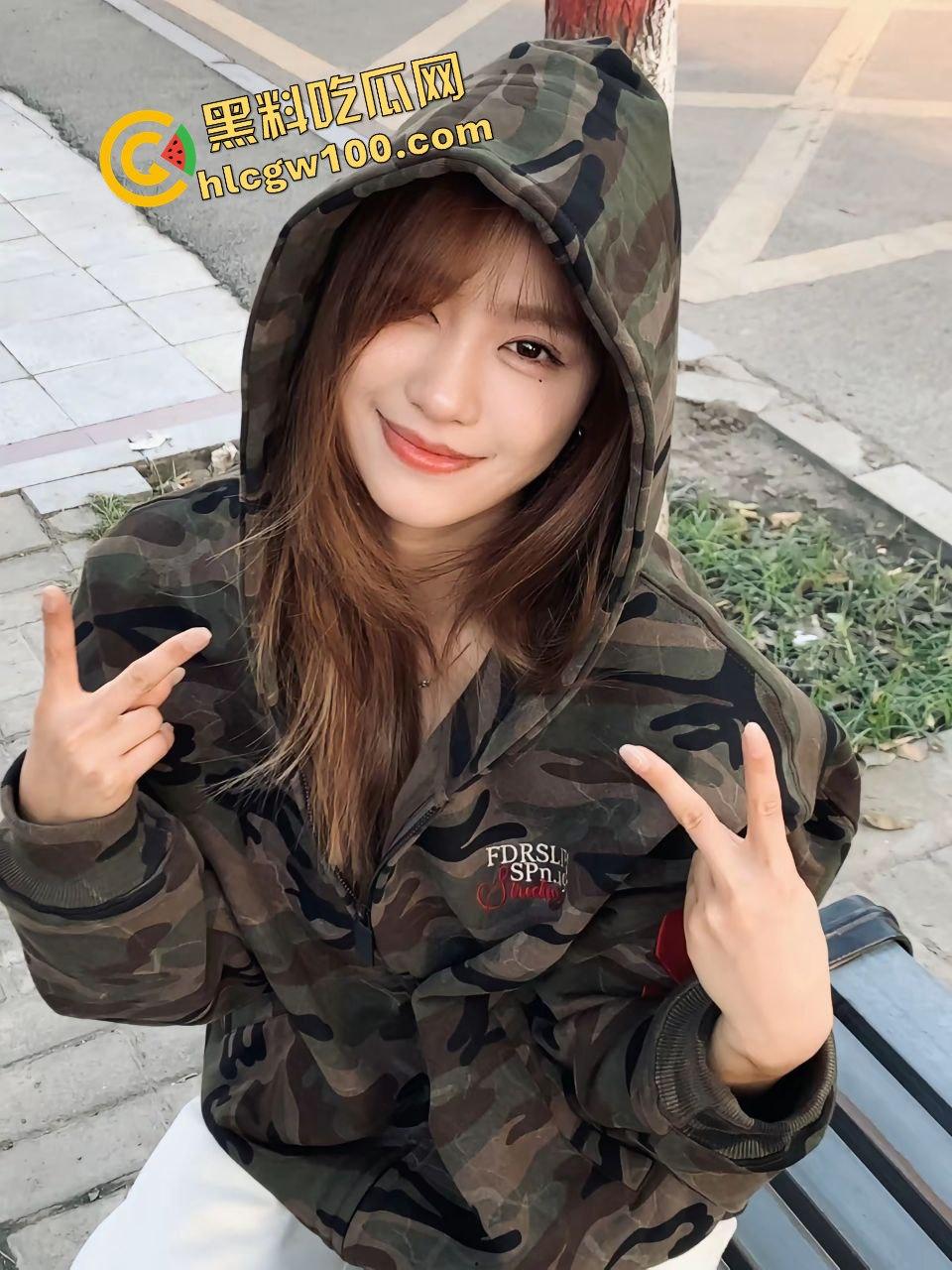 河南周口瑜伽达人反差婊骚鸡『刘沛丹』粉穴骚逼与男友激情后操爆怼 分手后约操大哥!原创独家流出!