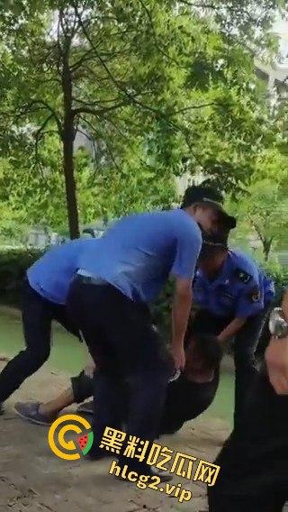 武汉城管打人?官方回应:不好意思,城管是冒充的!