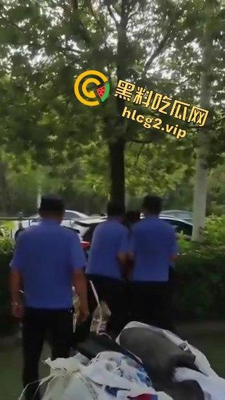 武汉城管打人?官方回应:不好意思,城管是冒充的!