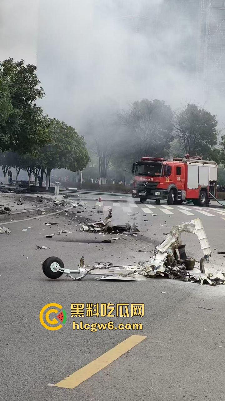 无人机大闹荆州奥体中心，飞行器自作主张冲向构筑物，伤者急救中 飞行员估计没上过航校？