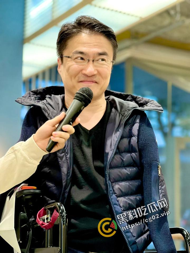 论：一个天生没有四肢的男人，婚后如何出轨50人，究竟用哪种姿势？