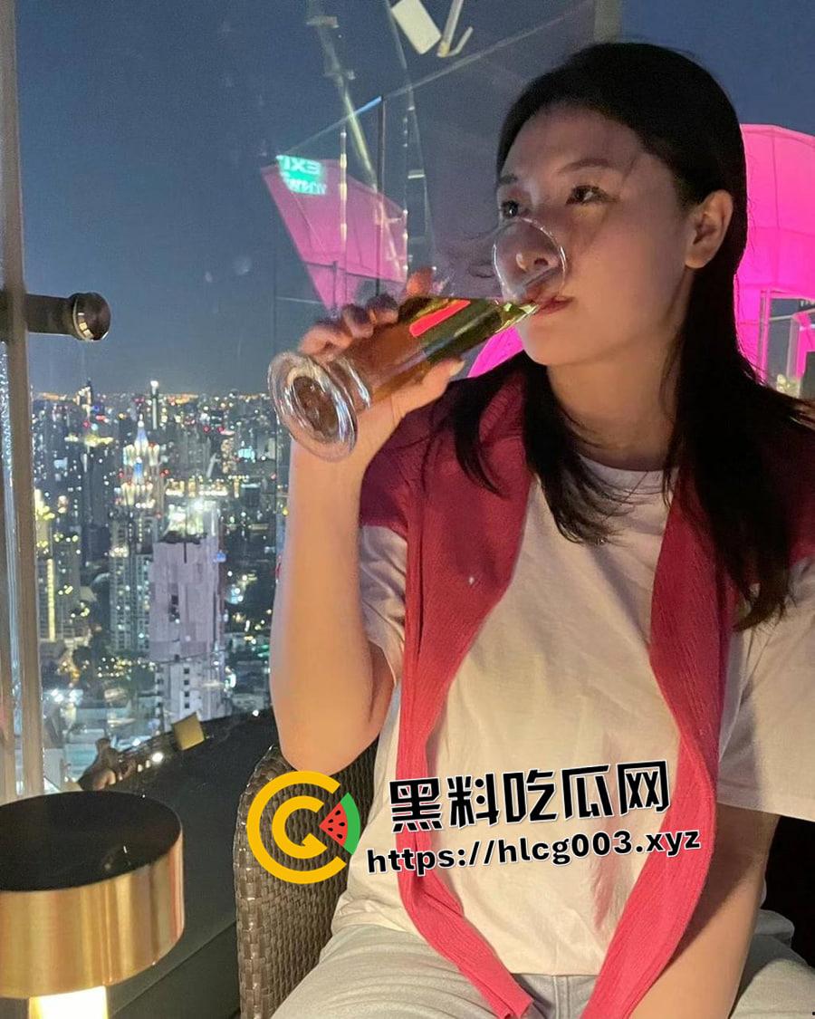 南京外企美女白领 知性美高知反差 婊 傲娇上司被干到哭 精彩私拍被下属流出